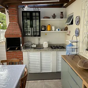 Casa de Férias Casa Da Arvore Rua Pescada Amarela, Bombinhas
